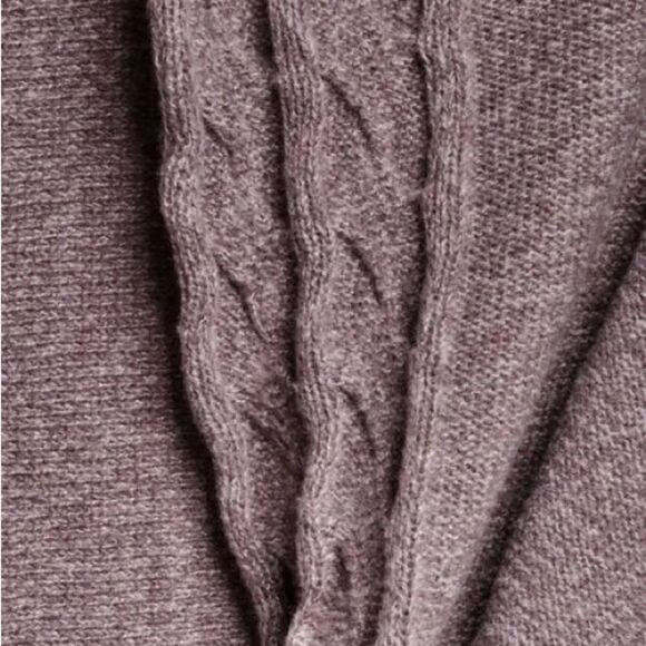 Free People Womens Cable Knit Triangle Scarf Grey OS NWOT inked tag. - Picture 4 of 8